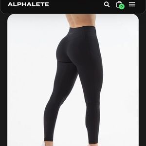 BRAND NEW Alphalete Pulse Surge Leggings (Medium)
